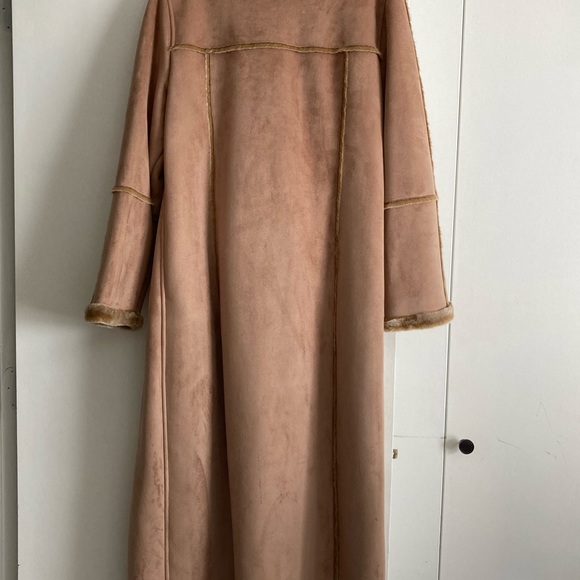 GORGEOUS LADIES UTEX DESIGN FULL-LENGTH FAUX SUEDE COAT SIZE MEDIUM - Picture 6 of 15
